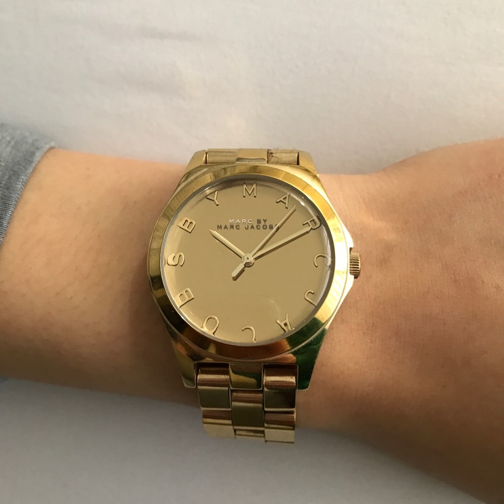Marc Jacobs gold watch